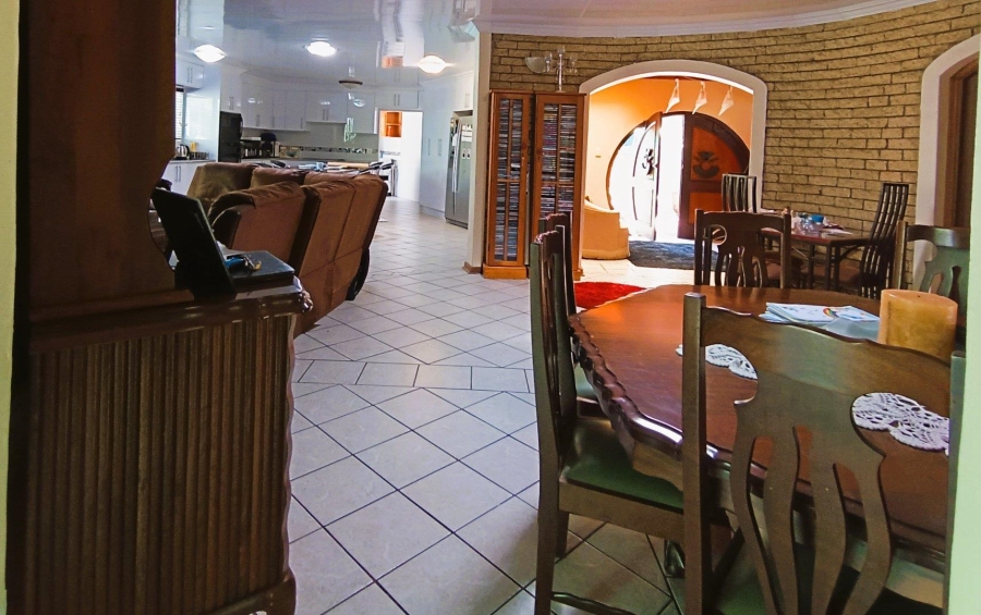 4 Bedroom Property for Sale in Langenhovenpark Free State